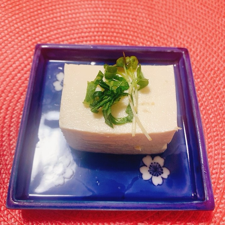緑の冷奴˖✧˖°(大葉、貝割れ大根)ෆ˚*